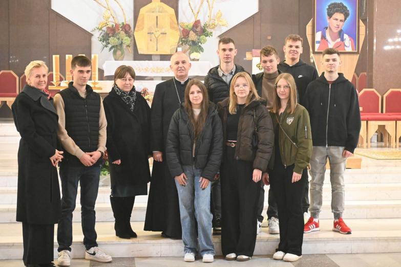 Bp Suchodolski do maturzystów: Wasze życie jest czymś większym niż matura /AUDIO/